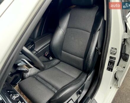 Білий БМВ 5 Серія, об'ємом двигуна 2 л та пробігом 183 тис. км за 13499 $, фото 28 на Automoto.ua