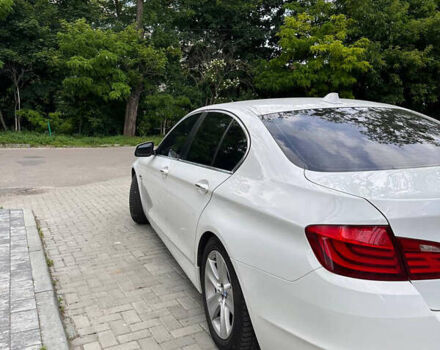 Білий БМВ 5 Серія, об'ємом двигуна 2 л та пробігом 235 тис. км за 15700 $, фото 5 на Automoto.ua