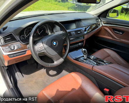 Білий БМВ 5 Серія, об'ємом двигуна 3 л та пробігом 231 тис. км за 11300 $, фото 4 на Automoto.ua