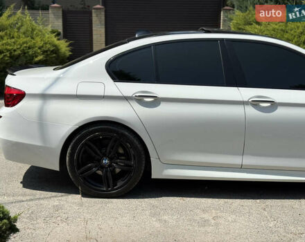Белый БМВ 5 Серия, объемом двигателя 2.99 л и пробегом 170 тыс. км за 17500 $, фото 4 на Automoto.ua