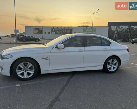 Белый БМВ 5 Серия, объемом двигателя 2 л и пробегом 275 тыс. км за 12700 $, фото 4 на Automoto.ua