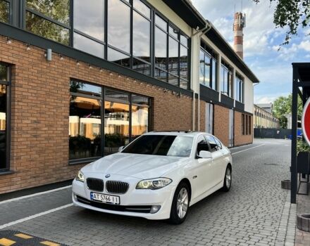 Білий БМВ 5 Серія, об'ємом двигуна 2 л та пробігом 213 тис. км за 11500 $, фото 1 на Automoto.ua