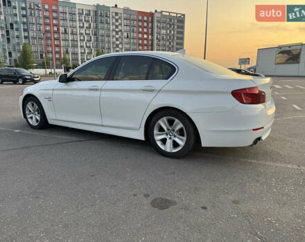 Белый БМВ 5 Серия, объемом двигателя 2 л и пробегом 275 тыс. км за 12700 $, фото 5 на Automoto.ua