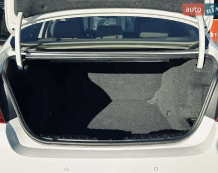 Білий БМВ 5 Серія, об'ємом двигуна 2 л та пробігом 257 тис. км за 12900 $, фото 12 на Automoto.ua