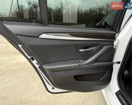 Білий БМВ 5 Серія, об'ємом двигуна 2.99 л та пробігом 129 тис. км за 14200 $, фото 17 на Automoto.ua