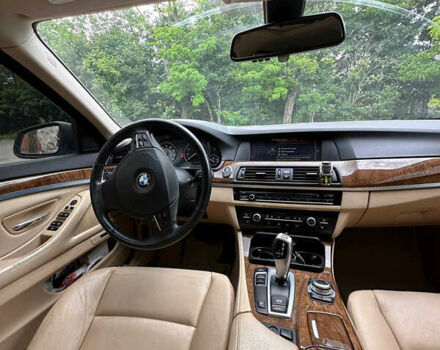 Білий БМВ 5 Серія, об'ємом двигуна 2 л та пробігом 235 тис. км за 15700 $, фото 11 на Automoto.ua