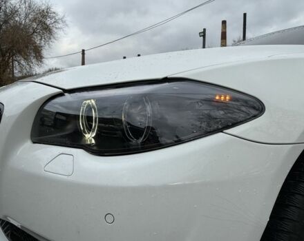 Белый БМВ 5 Серия, объемом двигателя 2 л и пробегом 230 тыс. км за 12500 $, фото 6 на Automoto.ua