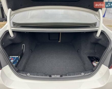 Белый БМВ 5 Серия, объемом двигателя 2 л и пробегом 183 тыс. км за 14500 $, фото 12 на Automoto.ua