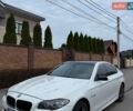 Белый БМВ 5 Серия, объемом двигателя 2 л и пробегом 320 тыс. км за 12999 $, фото 1 на Automoto.ua