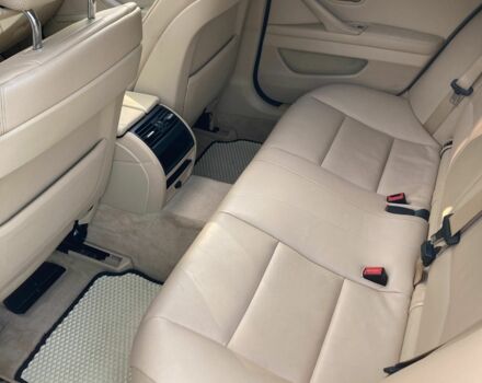 Белый БМВ 5 Серия, объемом двигателя 3 л и пробегом 217 тыс. км за 13300 $, фото 13 на Automoto.ua