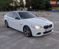 Белый БМВ 5 Серия, объемом двигателя 2 л и пробегом 235 тыс. км за 12700 $, фото 3 на Automoto.ua
