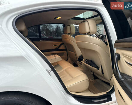 Білий БМВ 5 Серія, об'ємом двигуна 3 л та пробігом 223 тис. км за 11900 $, фото 41 на Automoto.ua