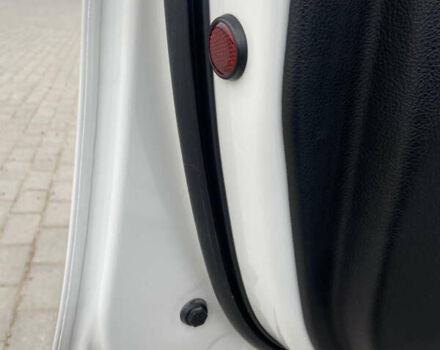 Білий БМВ 5 Серія, об'ємом двигуна 2 л та пробігом 171 тис. км за 13200 $, фото 33 на Automoto.ua