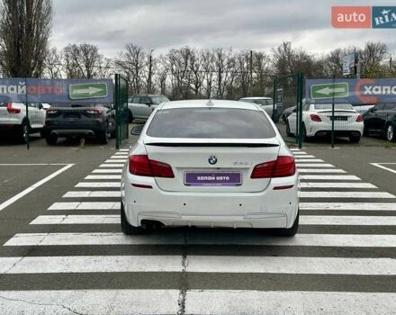 Білий БМВ 5 Серія, об'ємом двигуна 2 л та пробігом 288 тис. км за 9800 $, фото 5 на Automoto.ua