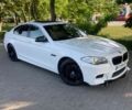 Белый БМВ 5 Серия, объемом двигателя 3 л и пробегом 217 тыс. км за 13300 $, фото 1 на Automoto.ua