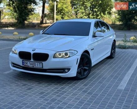 Білий БМВ 5 Серія, об'ємом двигуна 2 л та пробігом 330 тис. км за 10500 $, фото 19 на Automoto.ua