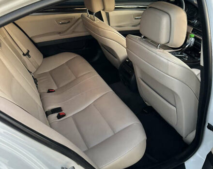 Белый БМВ 5 Серия, объемом двигателя 2.99 л и пробегом 235 тыс. км за 12500 $, фото 12 на Automoto.ua