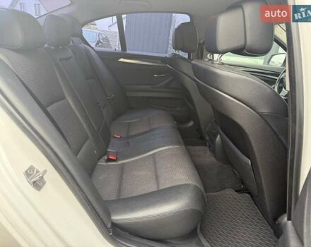 Білий БМВ 5 Серія, об'ємом двигуна 2 л та пробігом 151 тис. км за 12500 $, фото 21 на Automoto.ua