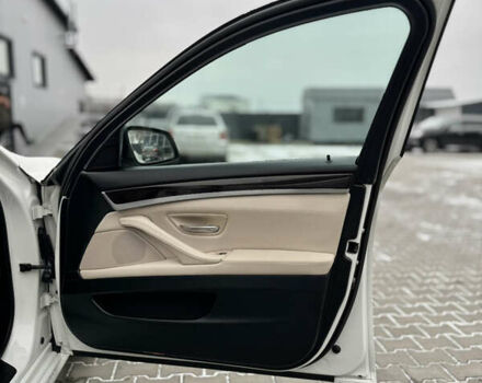 Белый БМВ 5 Серия, объемом двигателя 2 л и пробегом 205 тыс. км за 11400 $, фото 96 на Automoto.ua