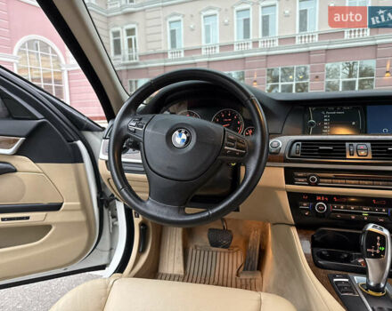 Білий БМВ 5 Серія, об'ємом двигуна 3 л та пробігом 223 тис. км за 11900 $, фото 31 на Automoto.ua