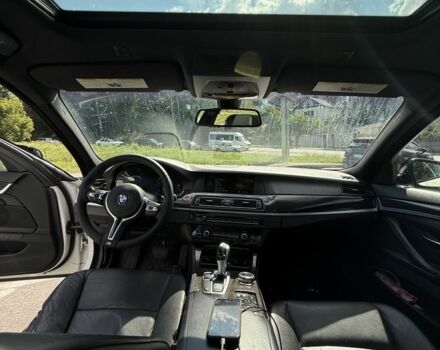 Белый БМВ 5 Серия, объемом двигателя 3 л и пробегом 220 тыс. км за 14999 $, фото 5 на Automoto.ua