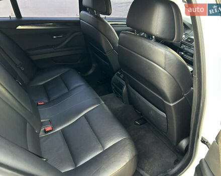 Білий БМВ 5 Серія, об'ємом двигуна 2 л та пробігом 214 тис. км за 16300 $, фото 13 на Automoto.ua