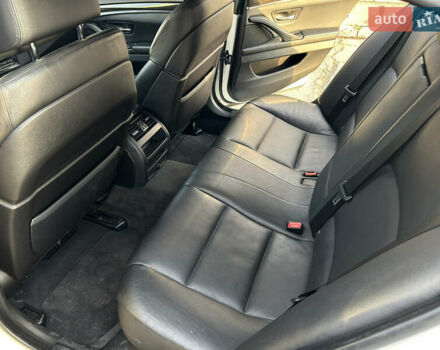 Білий БМВ 5 Серія, об'ємом двигуна 2 л та пробігом 214 тис. км за 16300 $, фото 12 на Automoto.ua