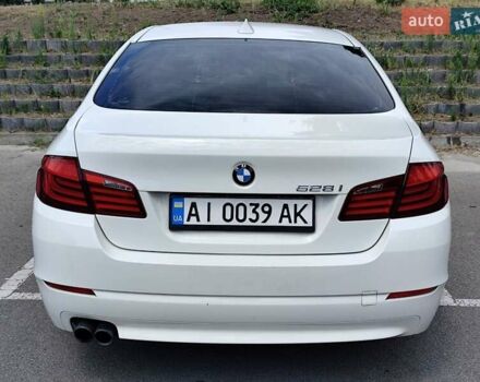 Білий БМВ 5 Серія, об'ємом двигуна 2 л та пробігом 288 тис. км за 11500 $, фото 4 на Automoto.ua