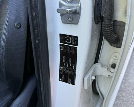 Белый БМВ 5 Серия, объемом двигателя 2 л и пробегом 240 тыс. км за 11500 $, фото 18 на Automoto.ua