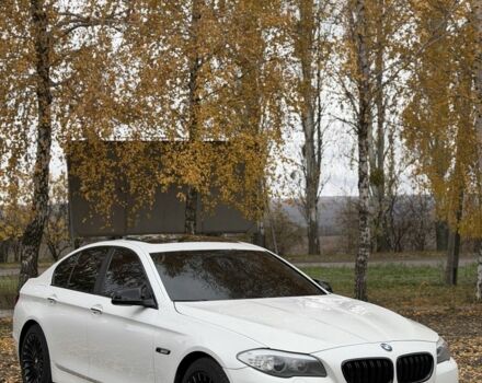 Білий БМВ 5 Серія, об'ємом двигуна 2 л та пробігом 240 тис. км за 13900 $, фото 1 на Automoto.ua