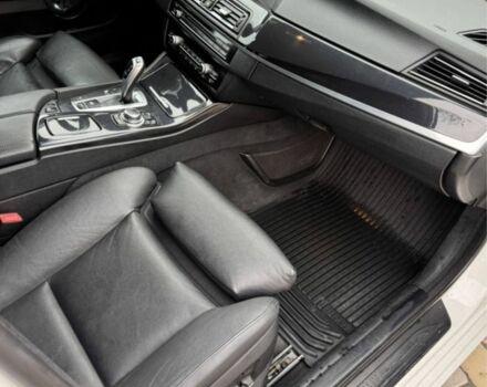 Білий БМВ 5 Серія, об'ємом двигуна 2 л та пробігом 290 тис. км за 14000 $, фото 4 на Automoto.ua