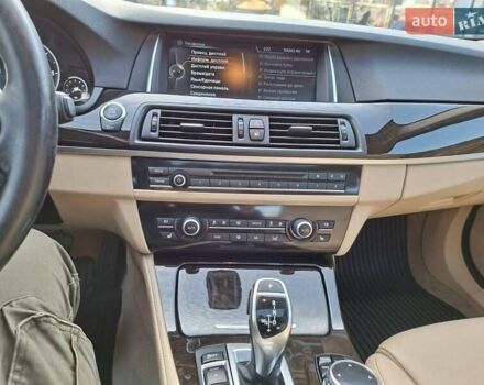 Белый БМВ 5 Серия, объемом двигателя 2.99 л и пробегом 150 тыс. км за 21000 $, фото 7 на Automoto.ua