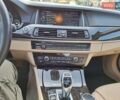 Белый БМВ 5 Серия, объемом двигателя 2.99 л и пробегом 150 тыс. км за 21000 $, фото 7 на Automoto.ua
