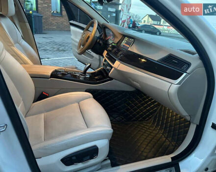 Білий БМВ 5 Серія, об'ємом двигуна 3 л та пробігом 143 тис. км за 21000 $, фото 13 на Automoto.ua