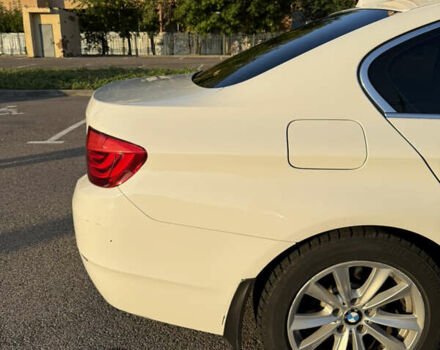 Білий БМВ 5 Серія, об'ємом двигуна 2 л та пробігом 147 тис. км за 14600 $, фото 7 на Automoto.ua