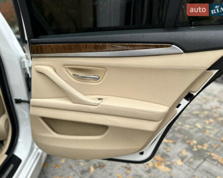 Белый БМВ 5 Серия, объемом двигателя 2 л и пробегом 125 тыс. км за 13499 $, фото 46 на Automoto.ua