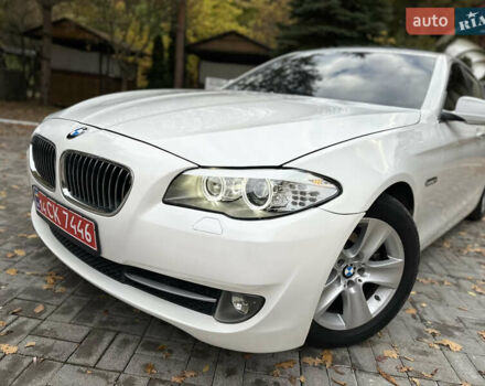 Белый БМВ 5 Серия, объемом двигателя 2 л и пробегом 125 тыс. км за 13499 $, фото 6 на Automoto.ua