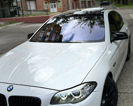 Белый БМВ 5 Серия, объемом двигателя 2.98 л и пробегом 185 тыс. км за 18500 $, фото 1 на Automoto.ua