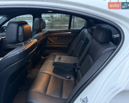 Білий БМВ 5 Серія, об'ємом двигуна 2 л та пробігом 200 тис. км за 12900 $, фото 20 на Automoto.ua