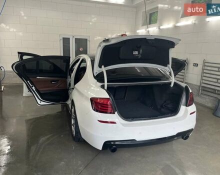 Білий БМВ 5 Серія, об'ємом двигуна 2.98 л та пробігом 234 тис. км за 17000 $, фото 25 на Automoto.ua