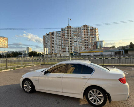 Білий БМВ 5 Серія, об'ємом двигуна 2 л та пробігом 147 тис. км за 14600 $, фото 1 на Automoto.ua