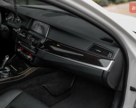 Белый БМВ 5 Серия, объемом двигателя 2 л и пробегом 282 тыс. км за 17500 $, фото 41 на Automoto.ua