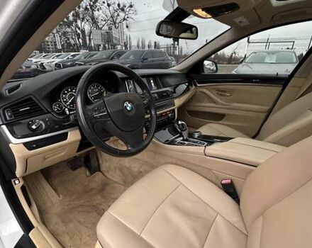 Білий БМВ 5 Серія, об'ємом двигуна 2 л та пробігом 259 тис. км за 13000 $, фото 22 на Automoto.ua