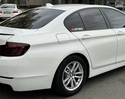 Белый БМВ 5 Серия, объемом двигателя 2 л и пробегом 157 тыс. км за 16700 $, фото 4 на Automoto.ua