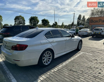 Белый БМВ 5 Серия, объемом двигателя 2.98 л и пробегом 157 тыс. км за 12500 $, фото 3 на Automoto.ua