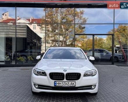 Белый БМВ 5 Серия, объемом двигателя 2 л и пробегом 148 тыс. км за 17900 $, фото 1 на Automoto.ua
