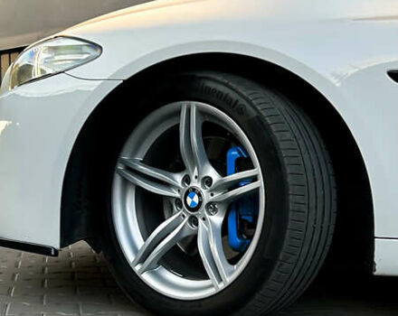 Белый БМВ 5 Серия, объемом двигателя 2.99 л и пробегом 262 тыс. км за 16100 $, фото 7 на Automoto.ua