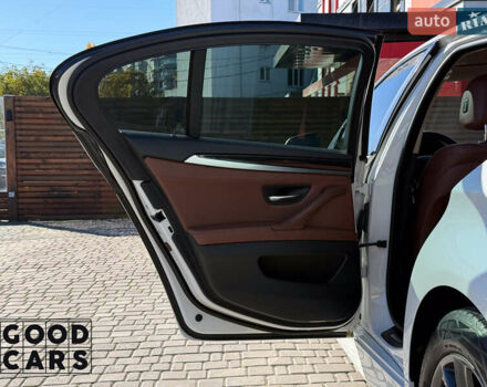 БМВ 5 Серия 2013 в Одессе на Automoto.ua Белый БМВ 5 Серия, объемом двигателя 2 л и пробегом 187 тыс. км за 15500 $, фото 16 на Automoto.ua