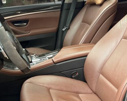 Білий БМВ 5 Серія, об'ємом двигуна 2 л та пробігом 240 тис. км за 13900 $, фото 16 на Automoto.ua