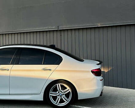 Белый БМВ 5 Серия, объемом двигателя 2.99 л и пробегом 262 тыс. км за 16100 $, фото 12 на Automoto.ua